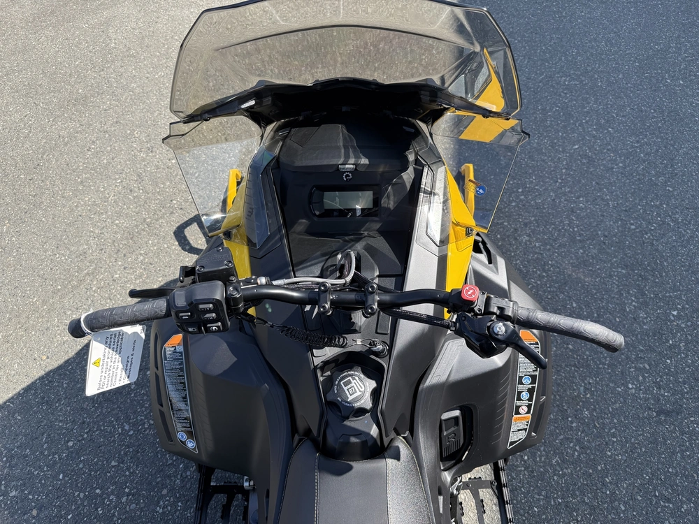 2027 Ski-doo Expedition Sport 900 Ace Charger 1.5' E.s. alt