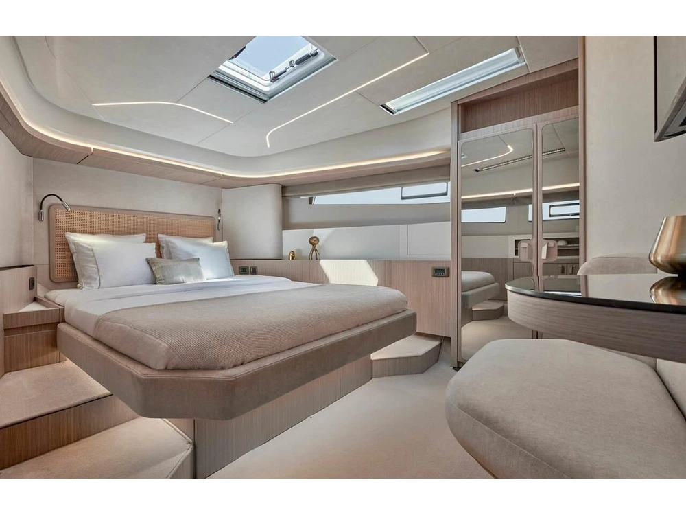 Prestige Yachts F 4.9 2028 alt