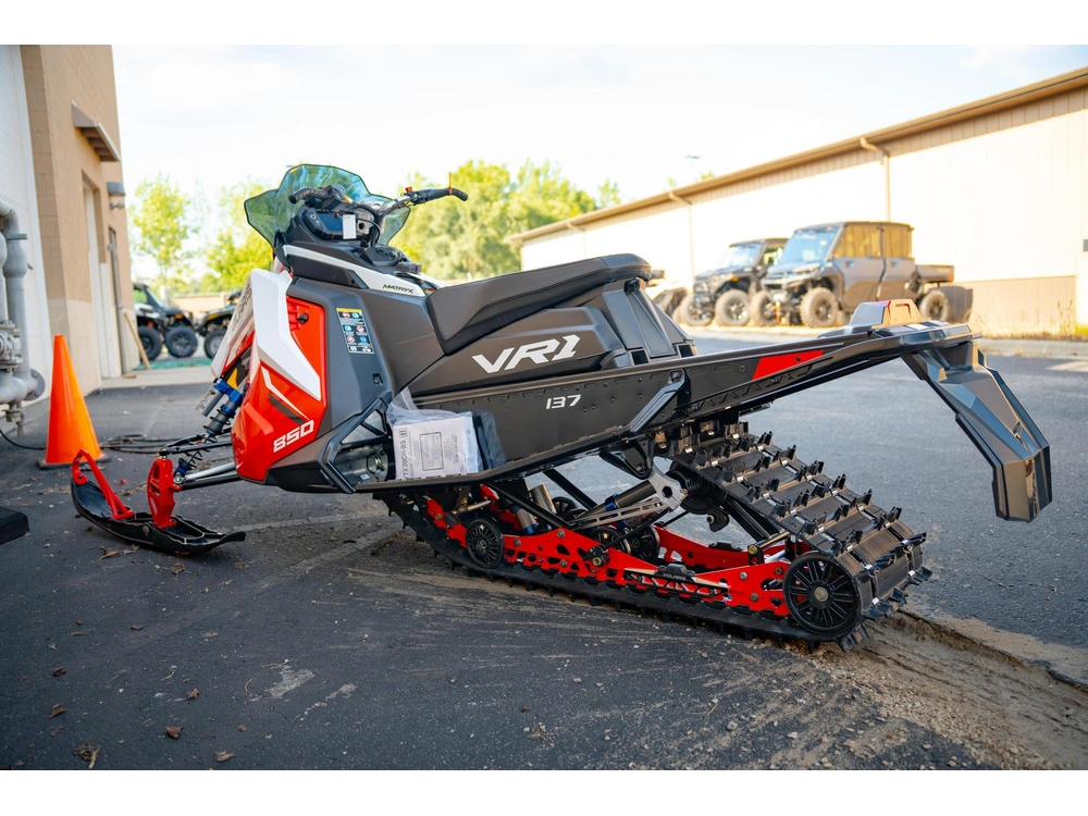 2027 Polaris 850 Indy Vr1 137 alt