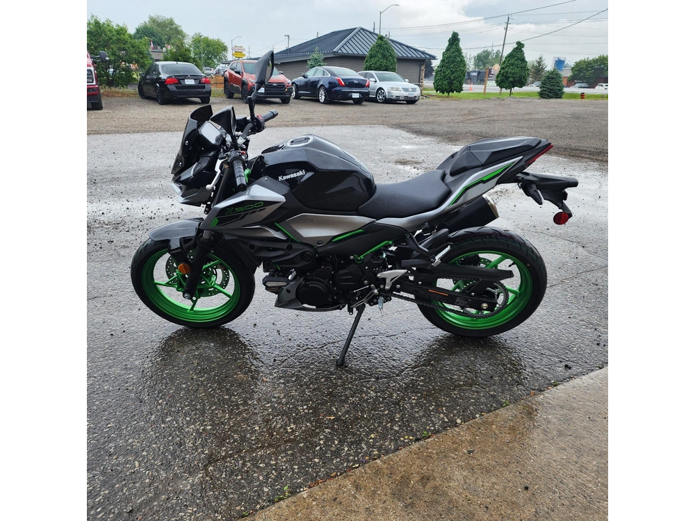 2025 Kawasaki Z500 Se alt