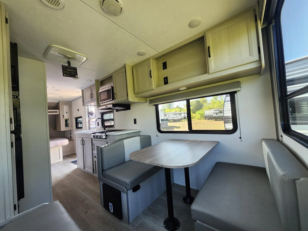 Forest River Aurora 22 Epic 2027 alt