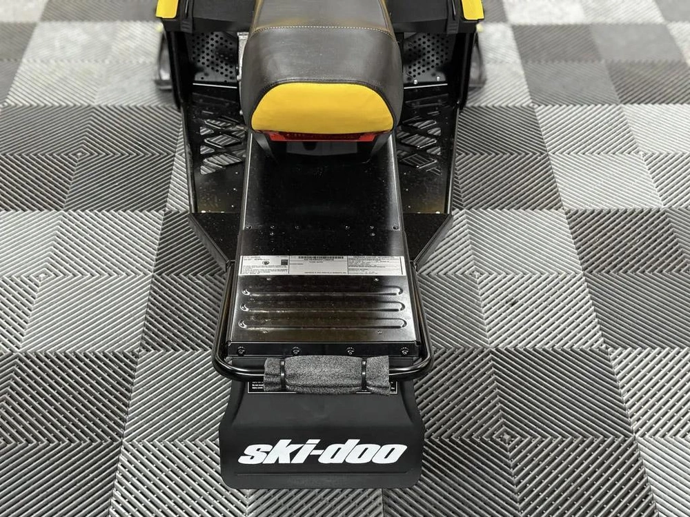 2027 Ski-doo Mxz 200 alt