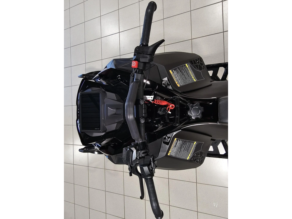2027 Arctic Cat M 858 Sno Pro Alpha Es 165 3.0 G8 Display alt
