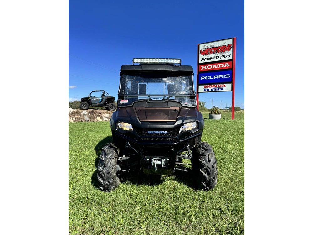 2022 Honda Sxs700m4d alt