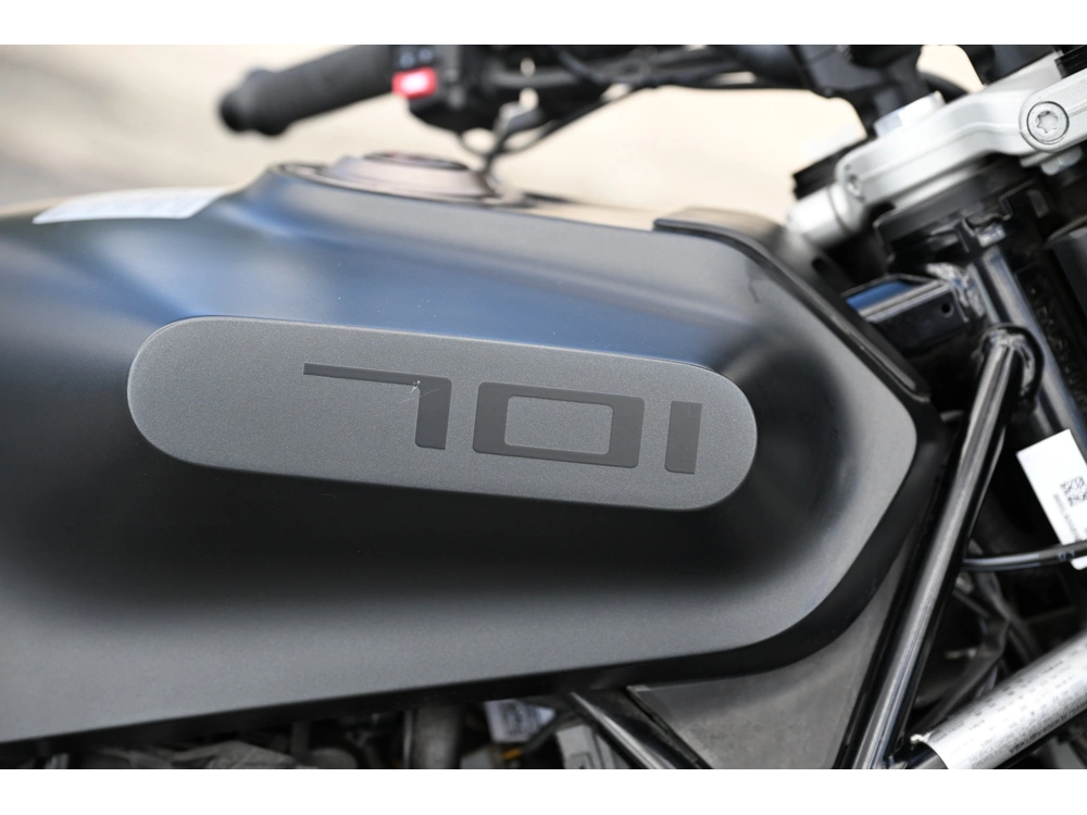 2019 Husqvarna Svartpilen 701 alt
