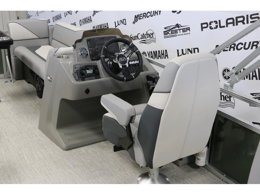 2027 Avalon Venture 2180 Rf + Yamaha 70 Hp alt