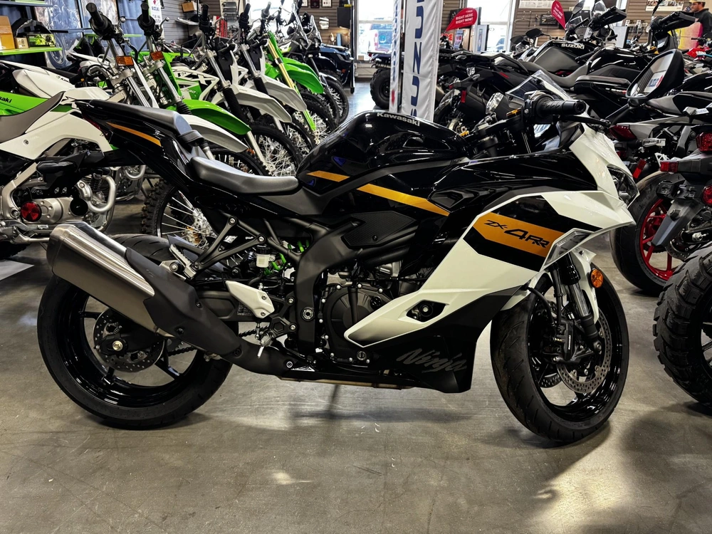 2026 Kawasaki Ninja Zx-4rr alt