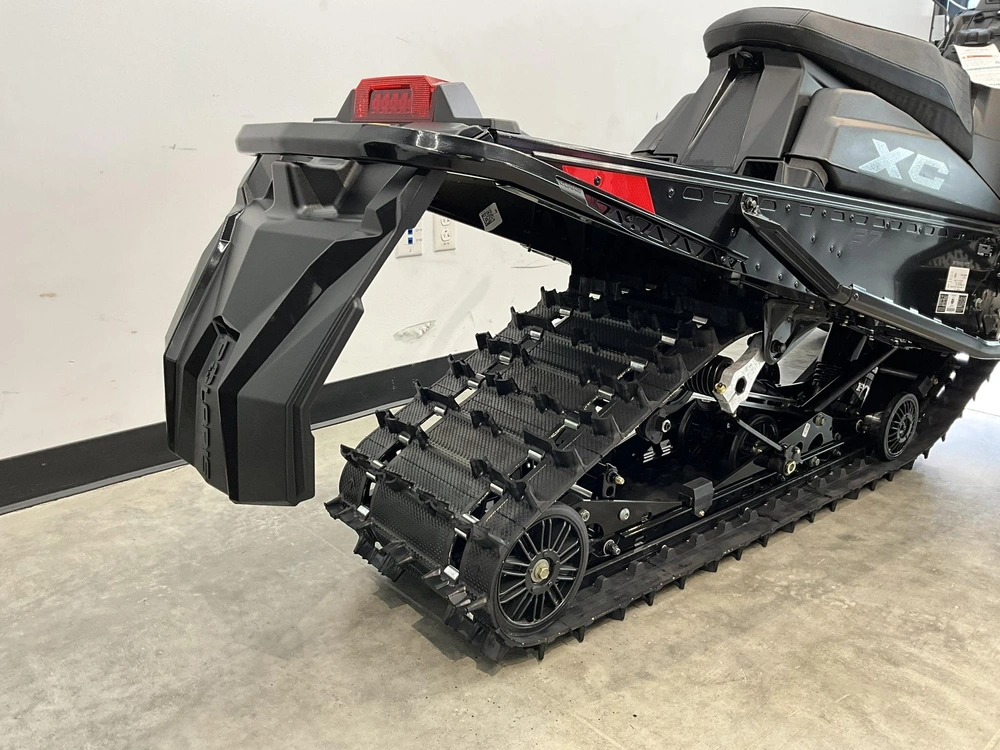 Polaris 850 Indy Xc 137 2027 alt