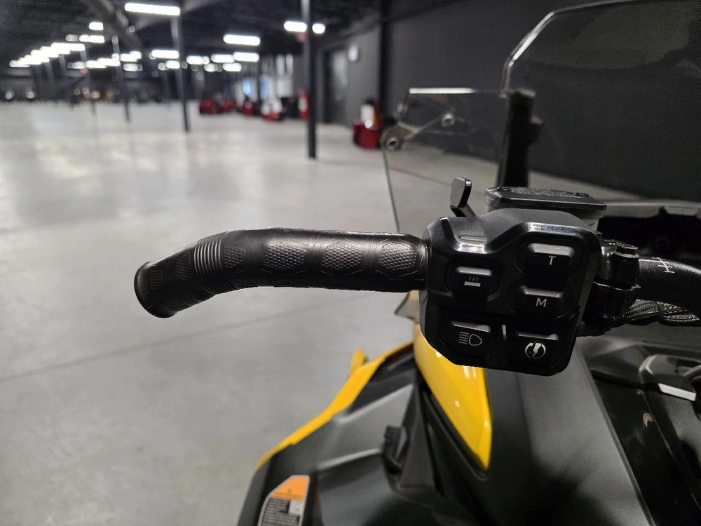 Ski-doo Renegade Adrenaline 900 Turbo 2024 alt