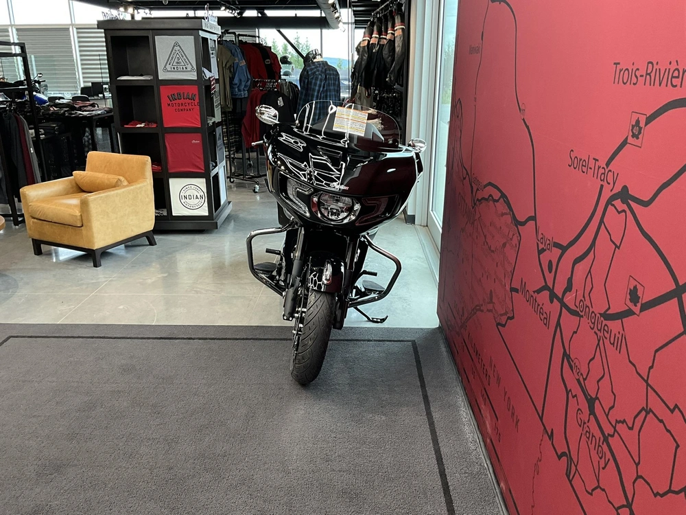 2026 Indian Motorcycle Challenger Limited + 112 Package alt