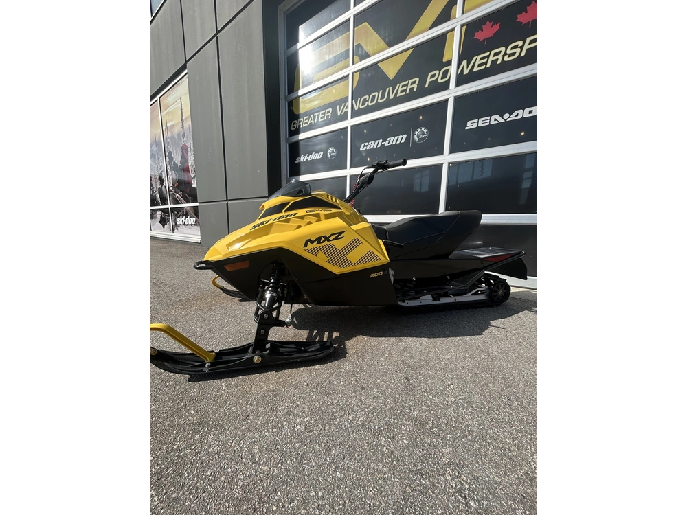 2026 Ski-doo Mxz 200 alt
