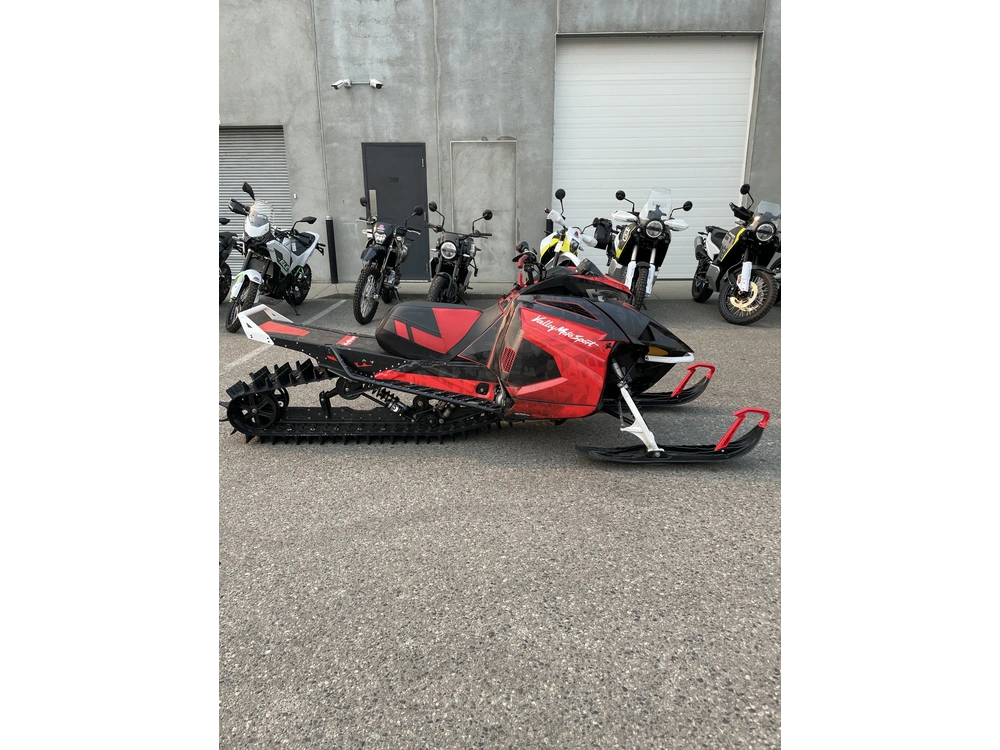 2021 Arctic Cat M 8000 154 Hdc A1 Us Red alt