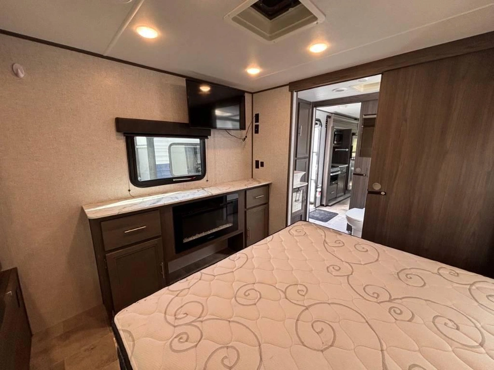 Dutchmen Kodiak 3221rlsl 2020 alt