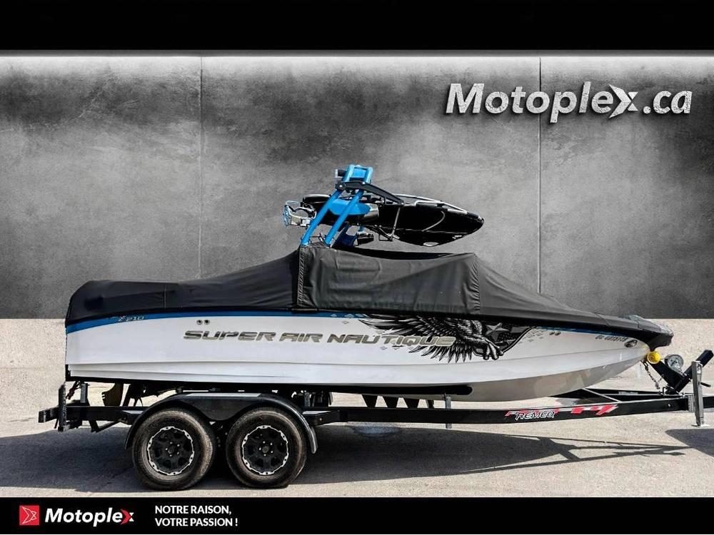 Super Air Nautique Air Nautique 210 Team Edition 2011 alt