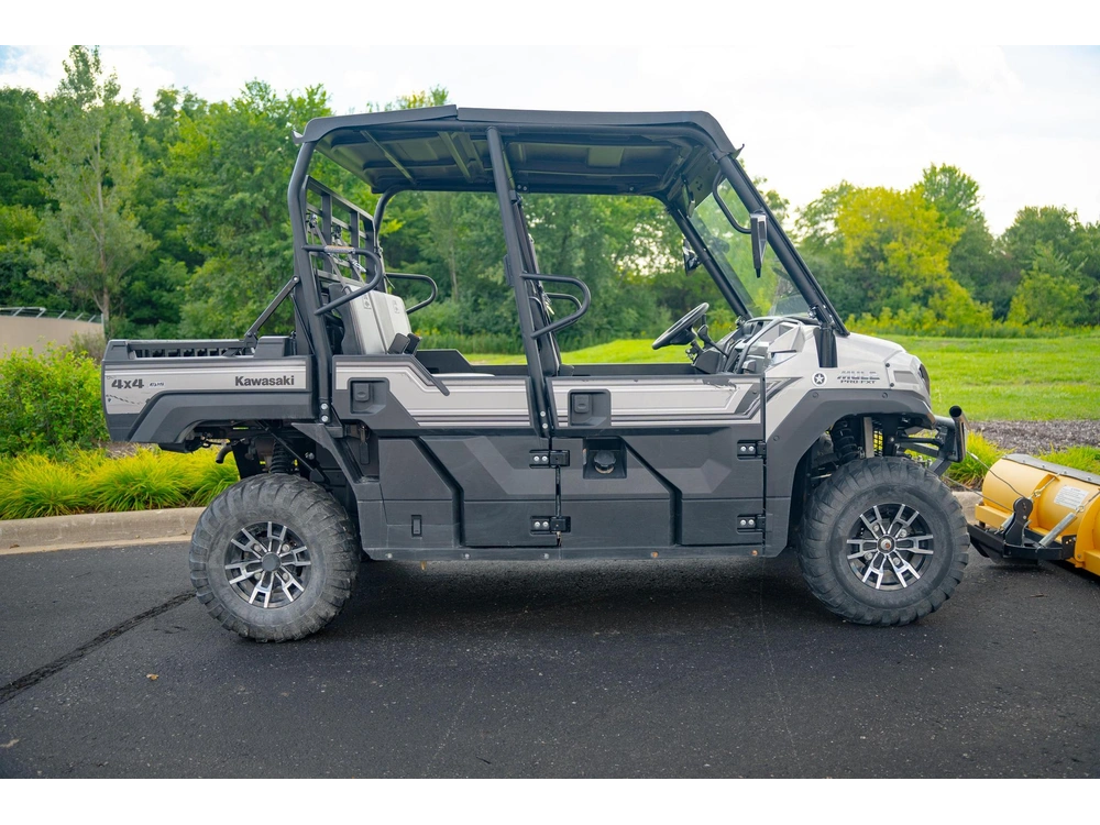 2020 Kawasaki Mule Pro-fxt™ Ranch Edition Metallic Phantom Silver alt