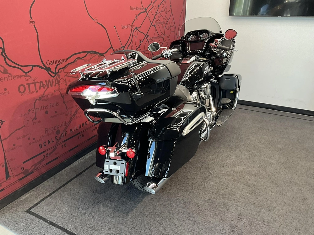 2026 Indian Motorcycle Pursuit Limited alt