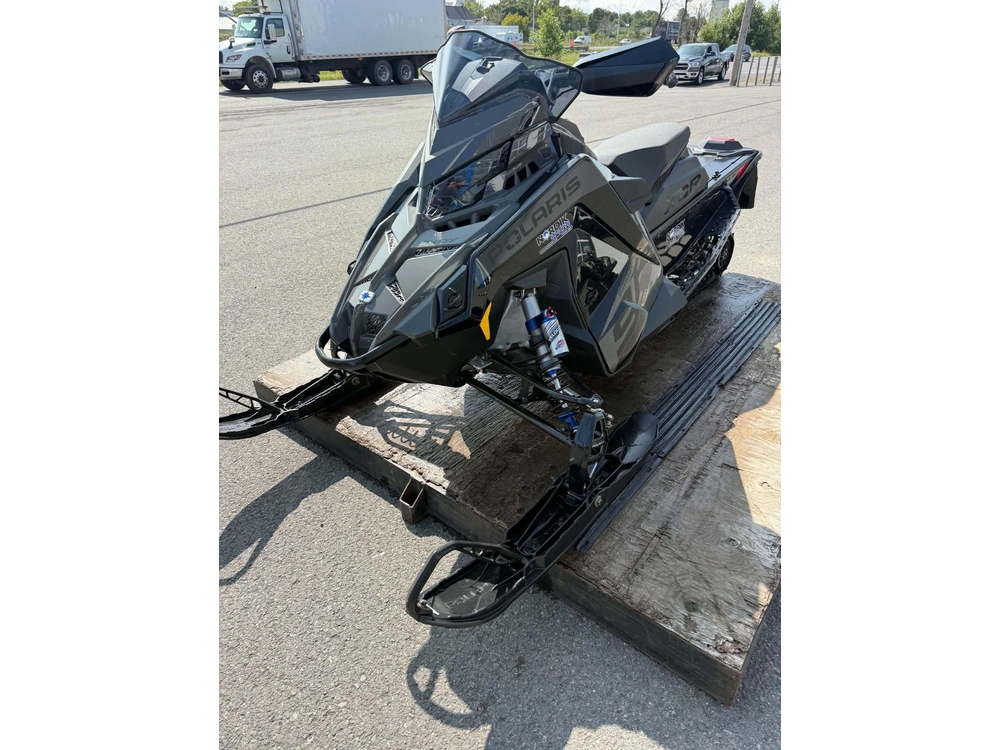 Polaris 9r Indy Xcr 136 Demo 781 Km 2025 alt