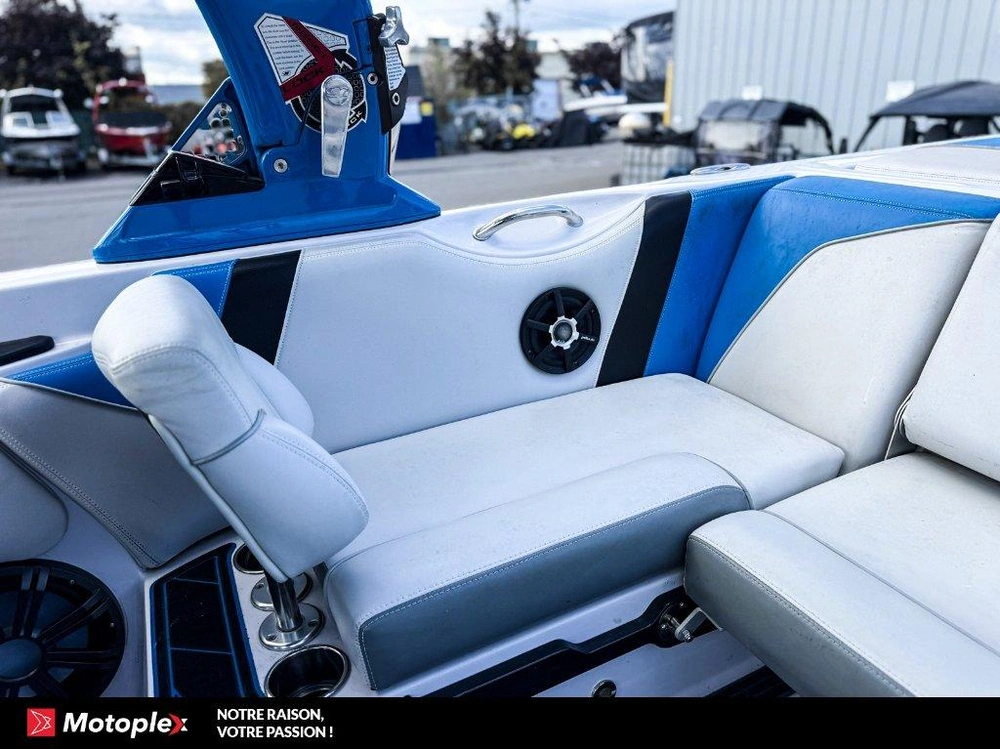 Super Air Nautique Air Nautique 210 Team Edition 2011 alt