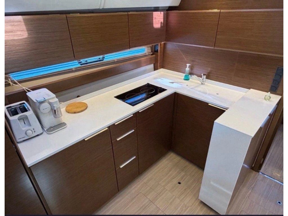 2018 Bavaria S36 Coupe Volvo D3-220 *sur Rendez-vous* alt