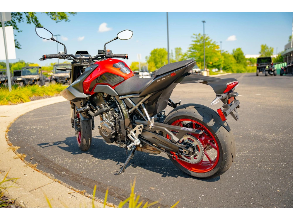 2026 Suzuki Gsx-8s alt