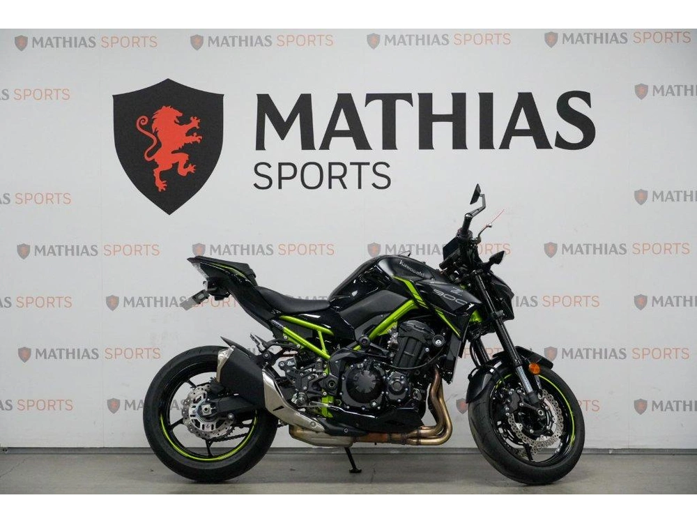 Kawasaki Z900 2022 alt
