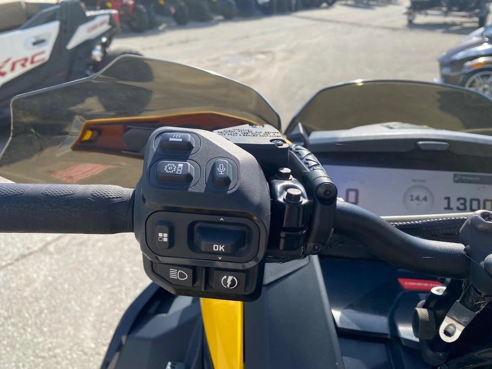2024 Ski-doo Mxz Xrs Competition 137" 850 Turbo R alt