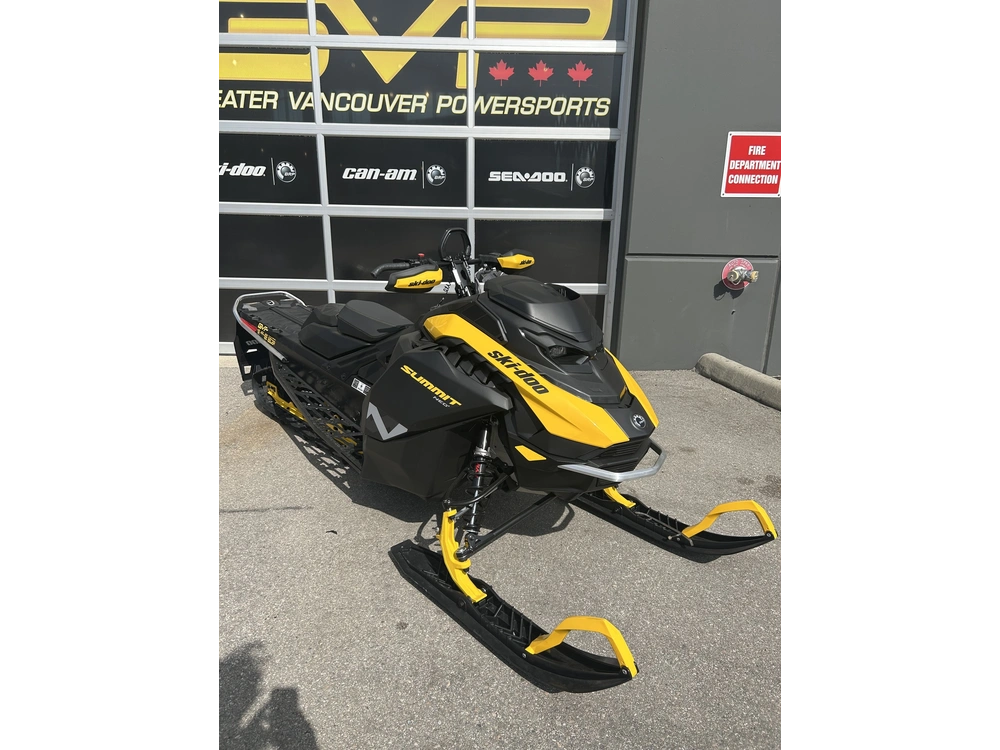 2026 Ski-doo Summit Neo + 600 Efi Hurricane Flexedge 1.75' E.s. alt