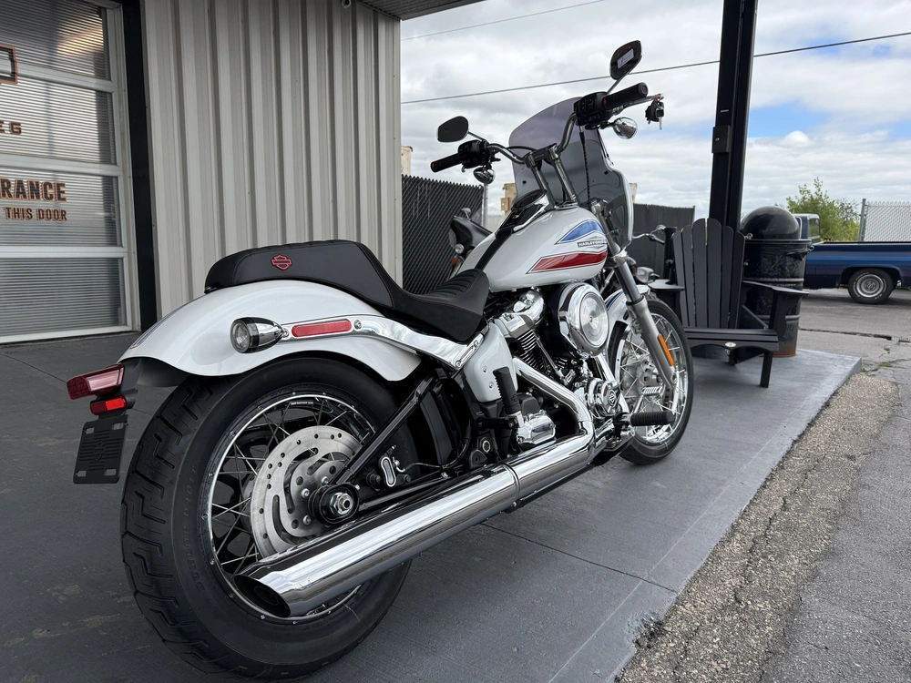2026 Harley-davidson Super Glide alt