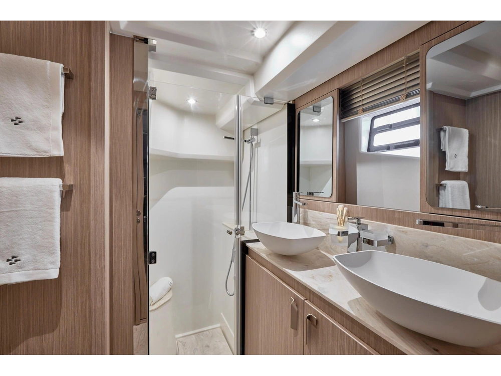 Prestige Yachts F 4.9 2028 alt