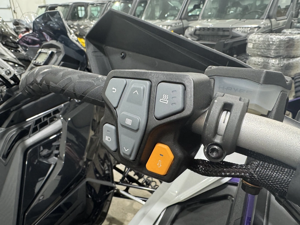 2027 Polaris Switchback Assault 9r 146 2.0 alt