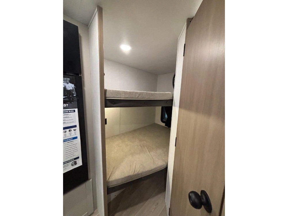Jayco Jay Flight 197mb 2027 alt