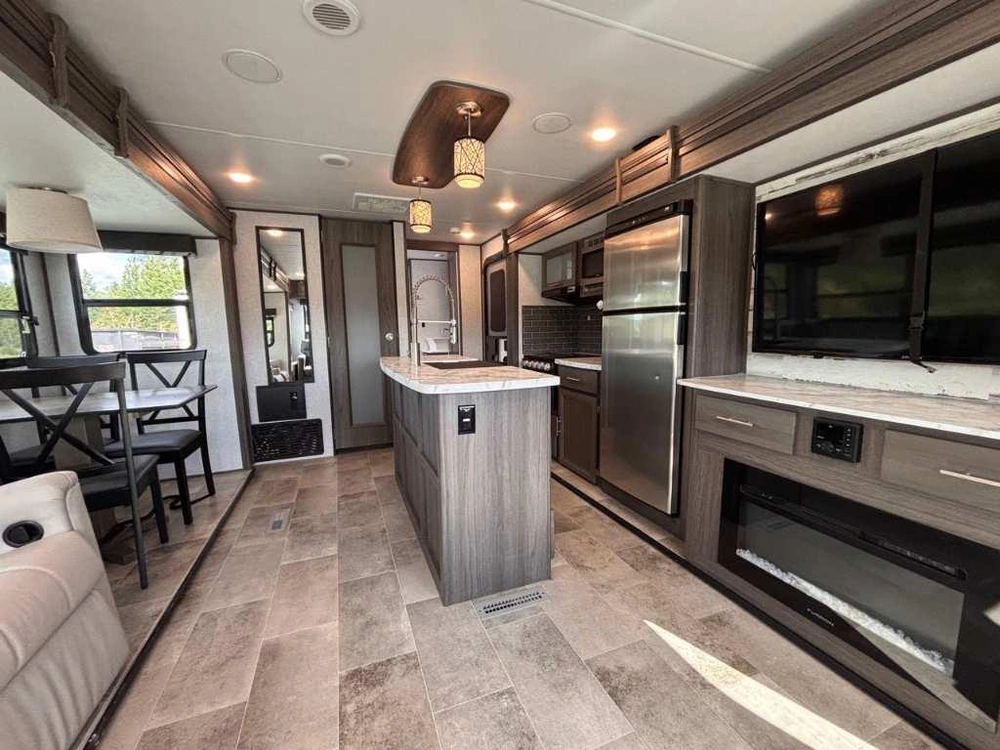 Dutchmen Kodiak 3221rlsl 2020 alt