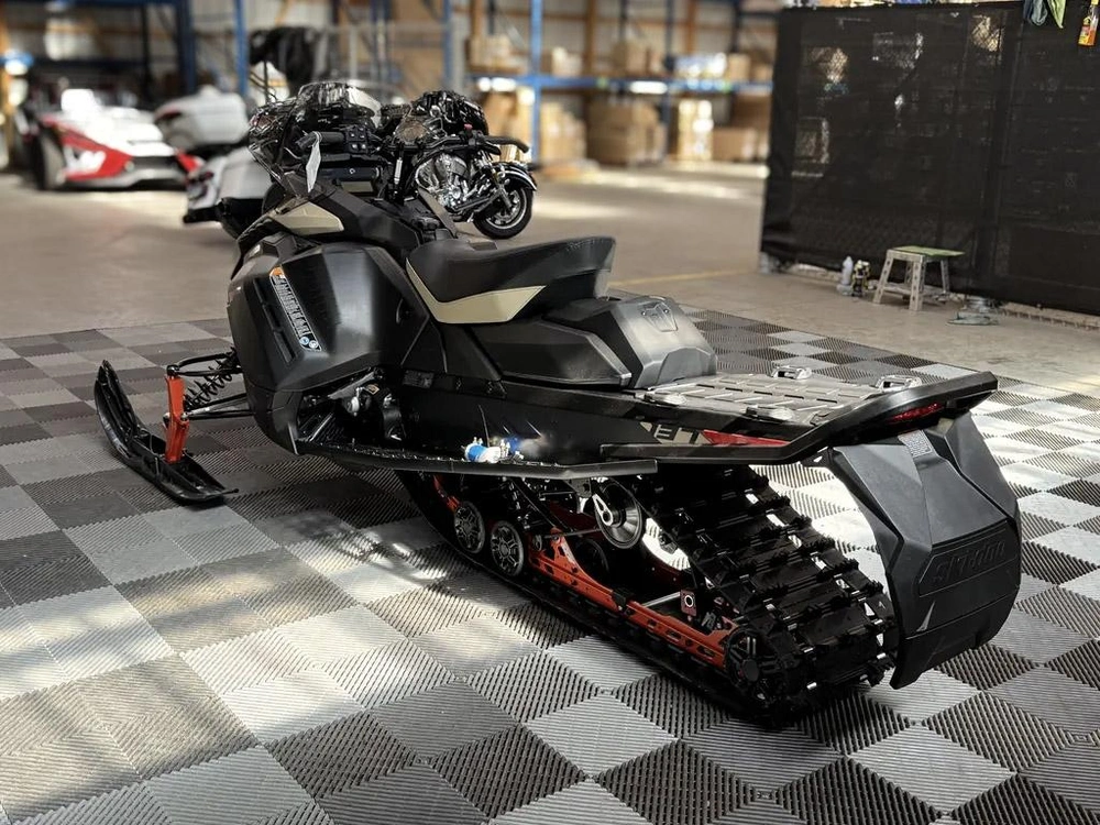 2027 Ski-doo Renegade Adrenaline 900 Ace Turbo R alt
