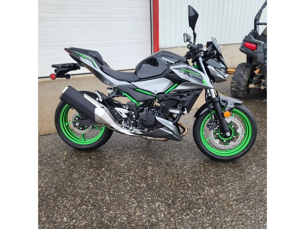 2025 Kawasaki Z500 Se alt