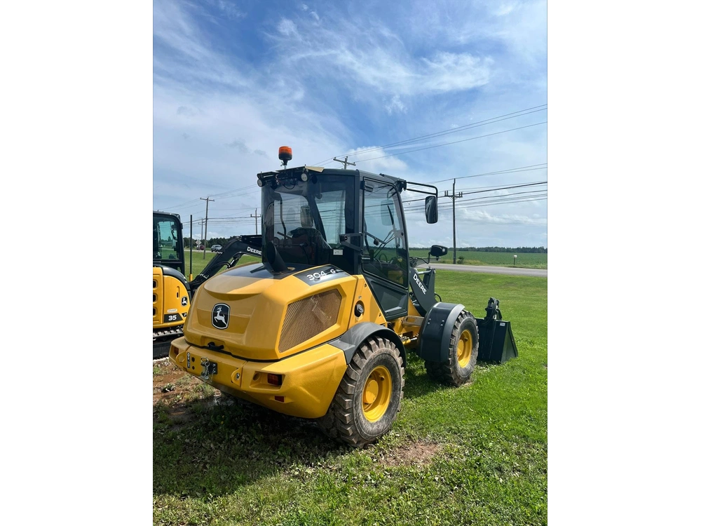 John Deere 304 G 2023
