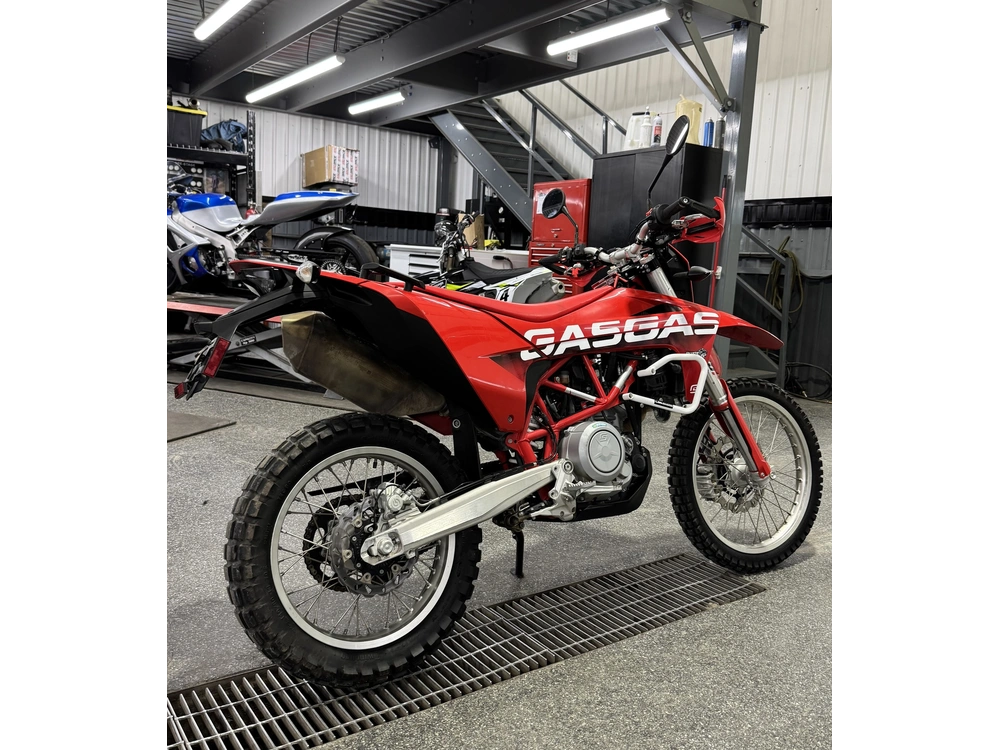 2023 Gasgas Es700 alt
