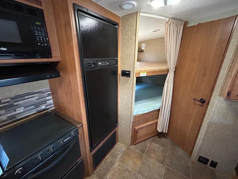 2014 Sunset Trail St240 alt