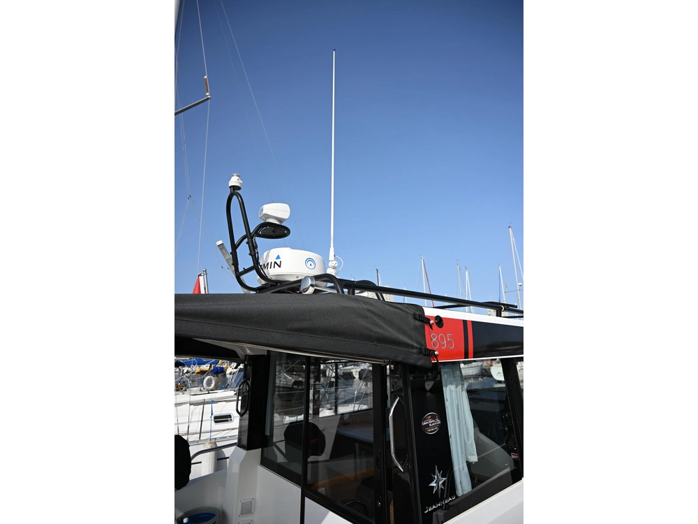 2023 Jeanneau Nc 895 Sport alt