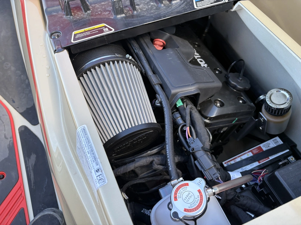 2025 Sea-doo Riva Racing Rxt X 325 alt