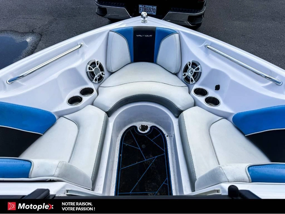 Super Air Nautique Air Nautique 210 Team Edition 2011 alt
