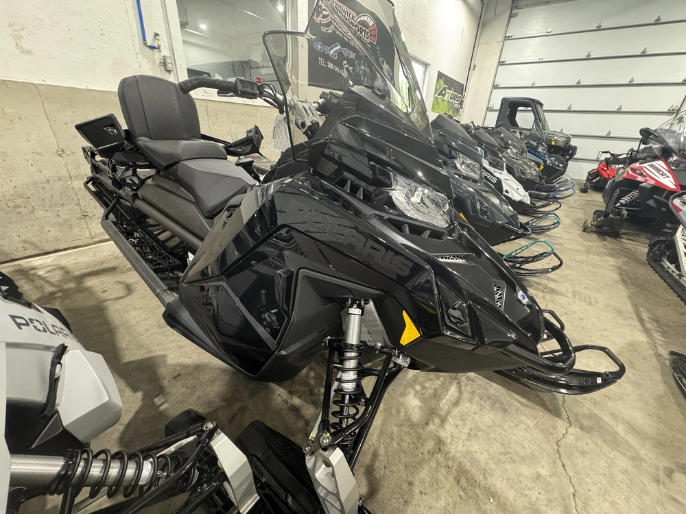 Polaris Titan 650 Adventure 155 2027 alt