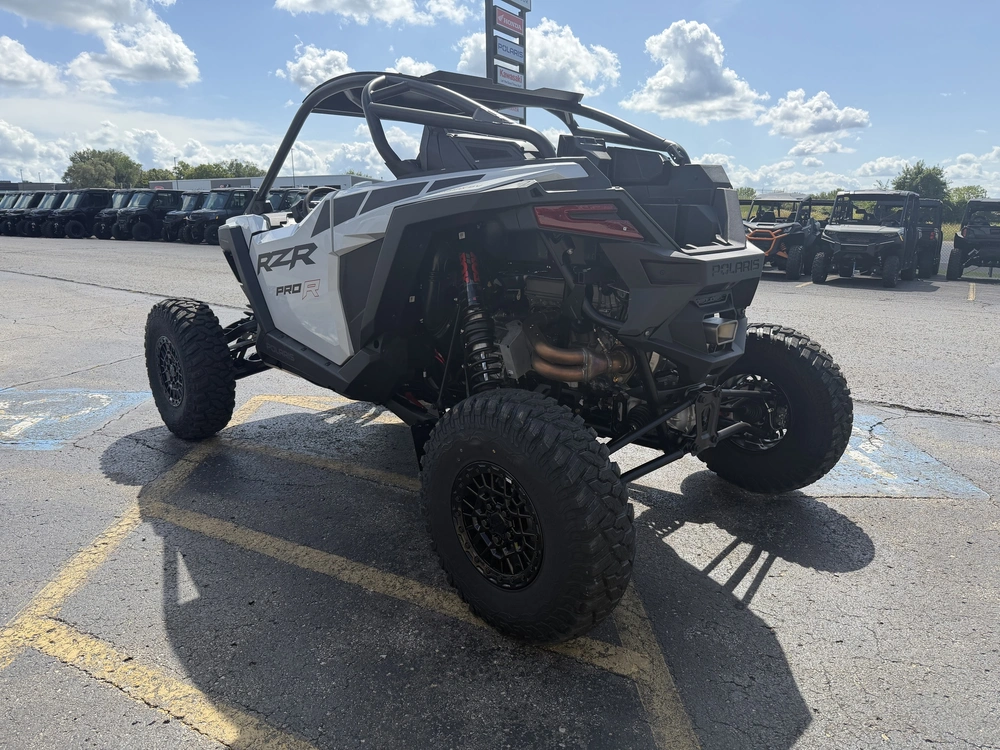 2026 Polaris Rzr Pro R Ultimate Ghost White Metallic alt