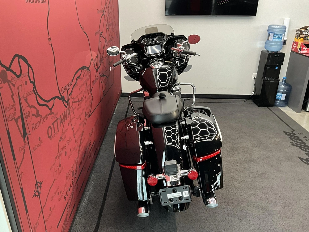 2026 Indian Motorcycle Challenger Limited + 112 Package alt