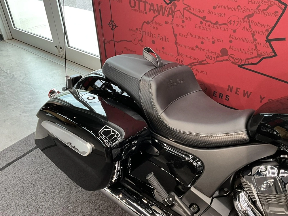 2026 Indian Motorcycle Challenger Limited + 112 Package alt