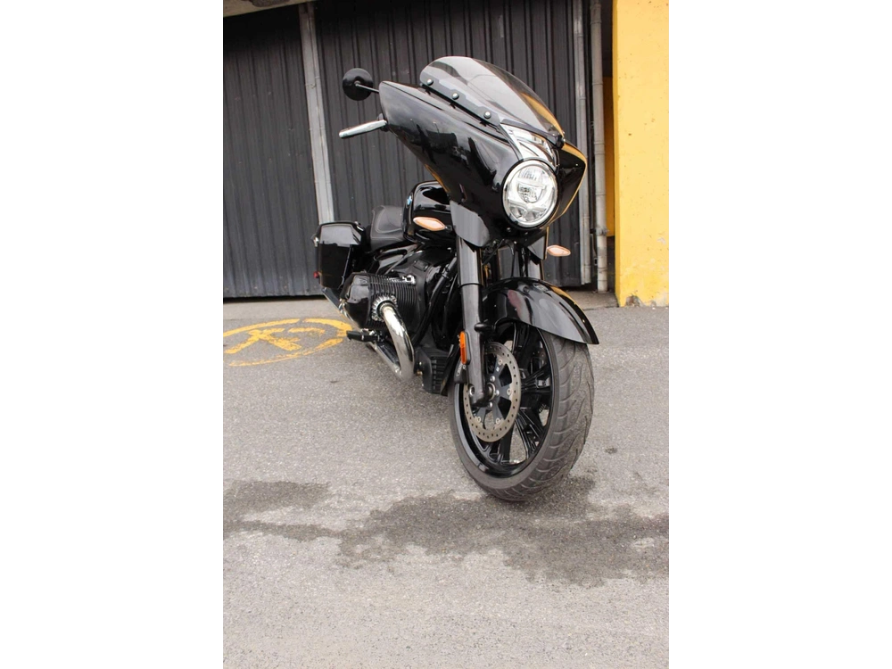 2022 Bmw R18b
