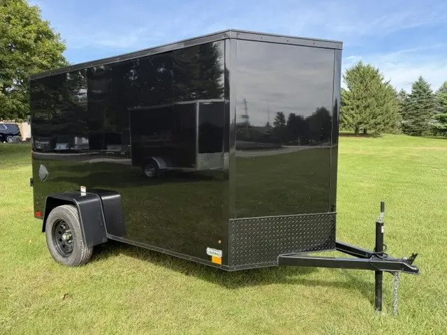 Cross Painted Steel Enclosed (Beta) 5' x 10' Ramp Blackout 2027