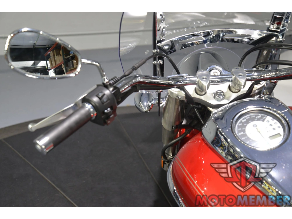 2011 Yamaha V Star 950 Tourer alt