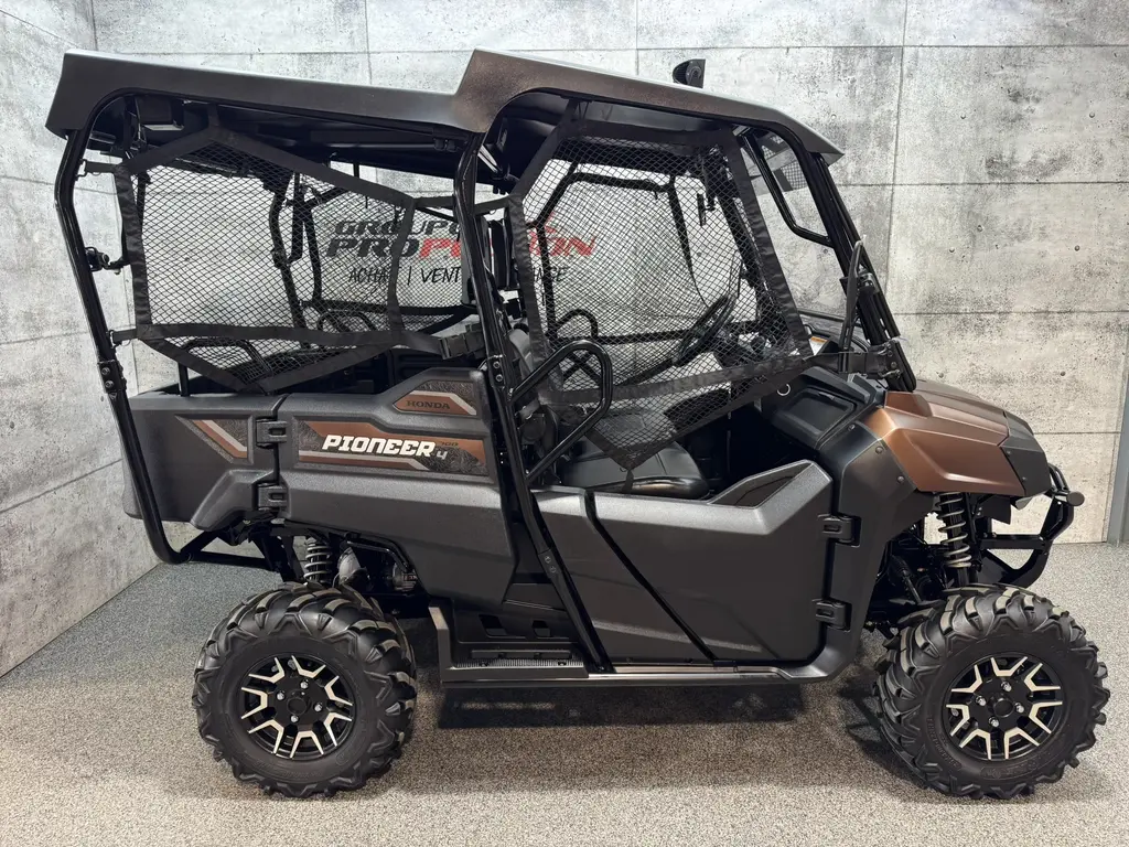 Honda Pioneer 700-4 Deluxe EPS | 4 paces, 1400km 2021