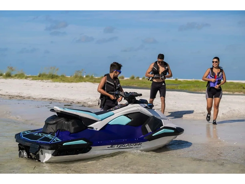 2025 Yamaha Jetblaster Ltd alt