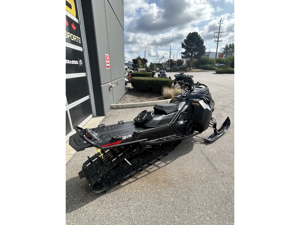 2025 Ski-doo Summit Adr W/ Edge Pkg 154 600 E-tec Powdermax X-light Flexedge 2.5" Shot